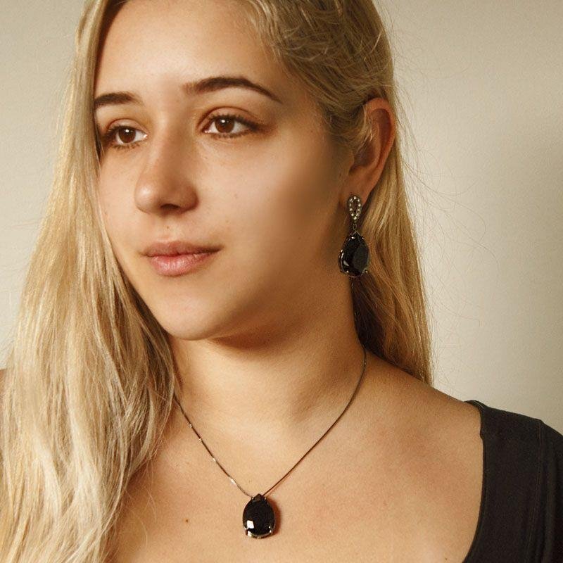 COLAR COM GOTA EM PEDRA FOLHEADO A GRAFITE