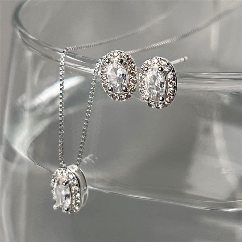 CONJUNTO OVAL CRAVEJADO PRATA 925