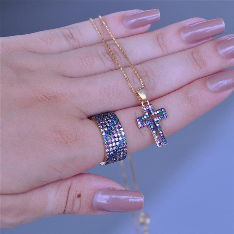 ANEL CRAVEJADO COM ZIRCÔNIAS COLORIDAS