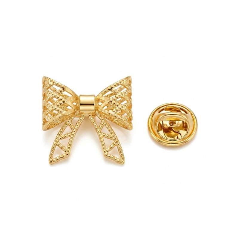 BROCHE LAÇO BANHADO OURO - .
