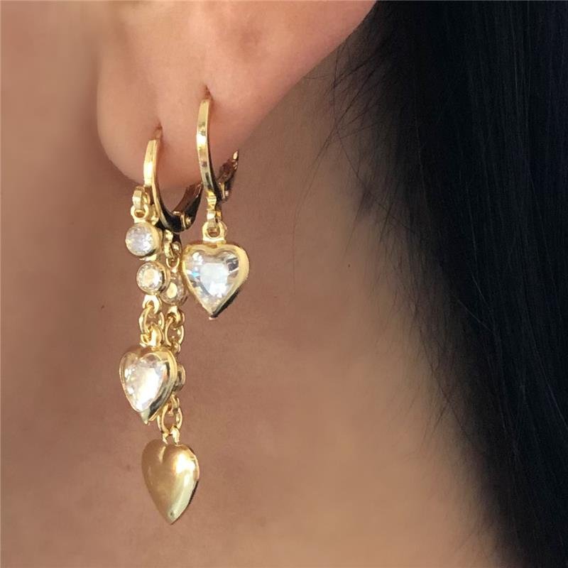 BRINCO ARGOLA CORAÇÕES COM PONTOS DE LUZ FOLHEADO OURO