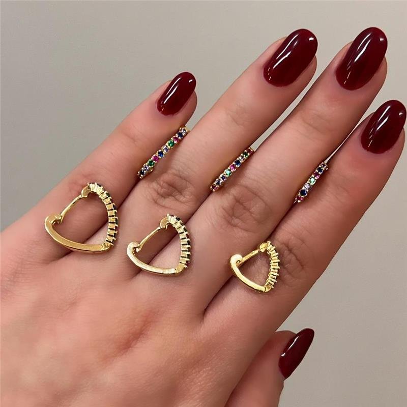 BRINCO FOLHEADO A OURO TRIO CORAÇÃO CRAVEJADO COLORIDO