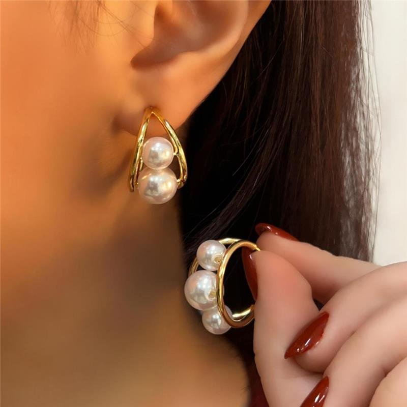 BRINCO ARGOLA PÉROLAS BANHADO OURO