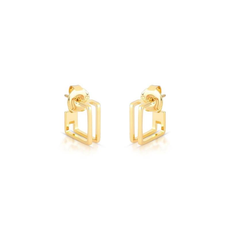 BRINCO QUADRADO BANHADO OURO - .