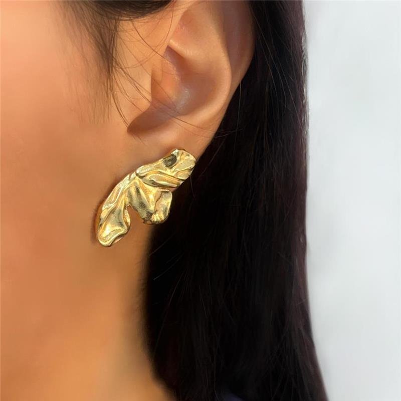 BRINCO MEIA FLOR BANHADO OURO