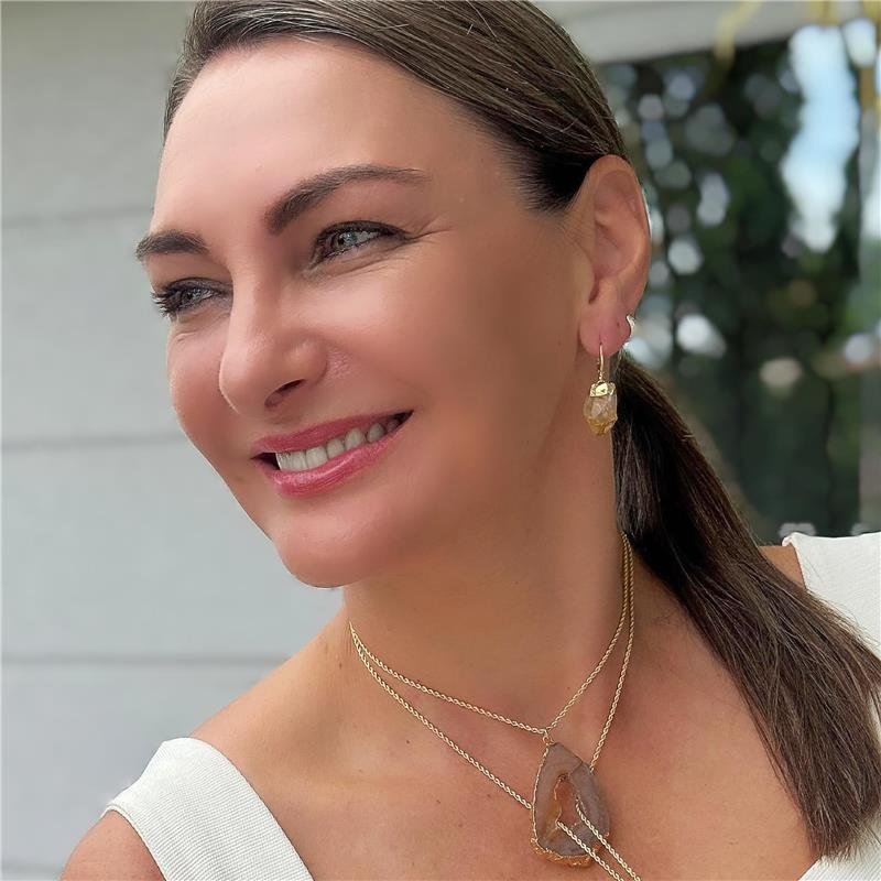 BRINCO PEDRA BANHADO OURO