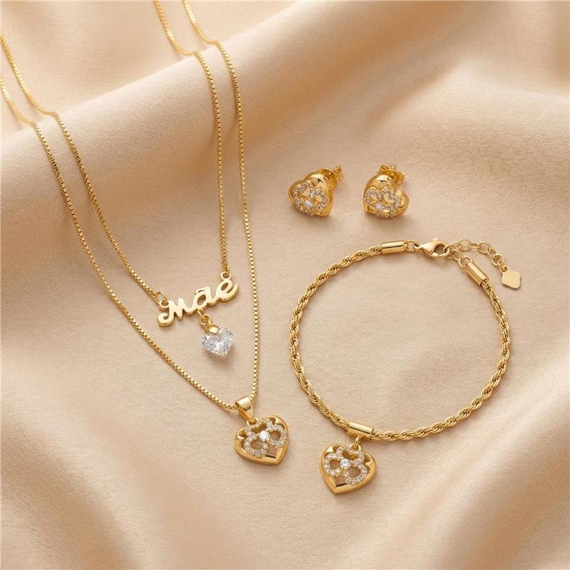 BRINCO CORAÇÃO BANHADO OURO