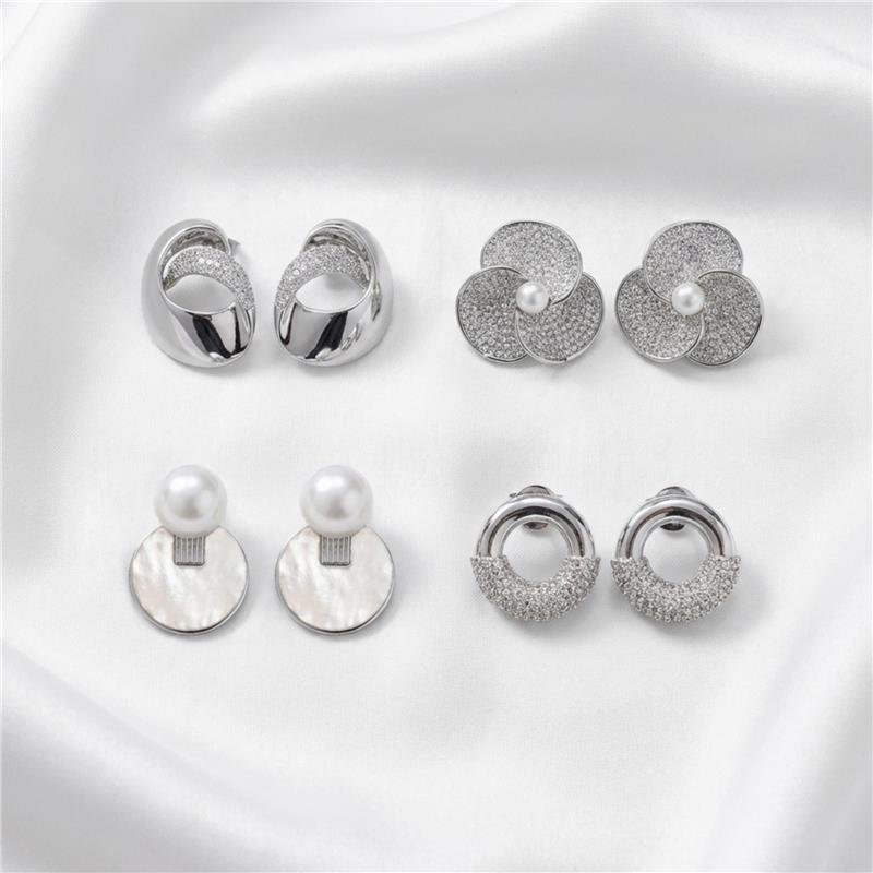 BRINCO CRAVEJADO BANHADO RÓDIO