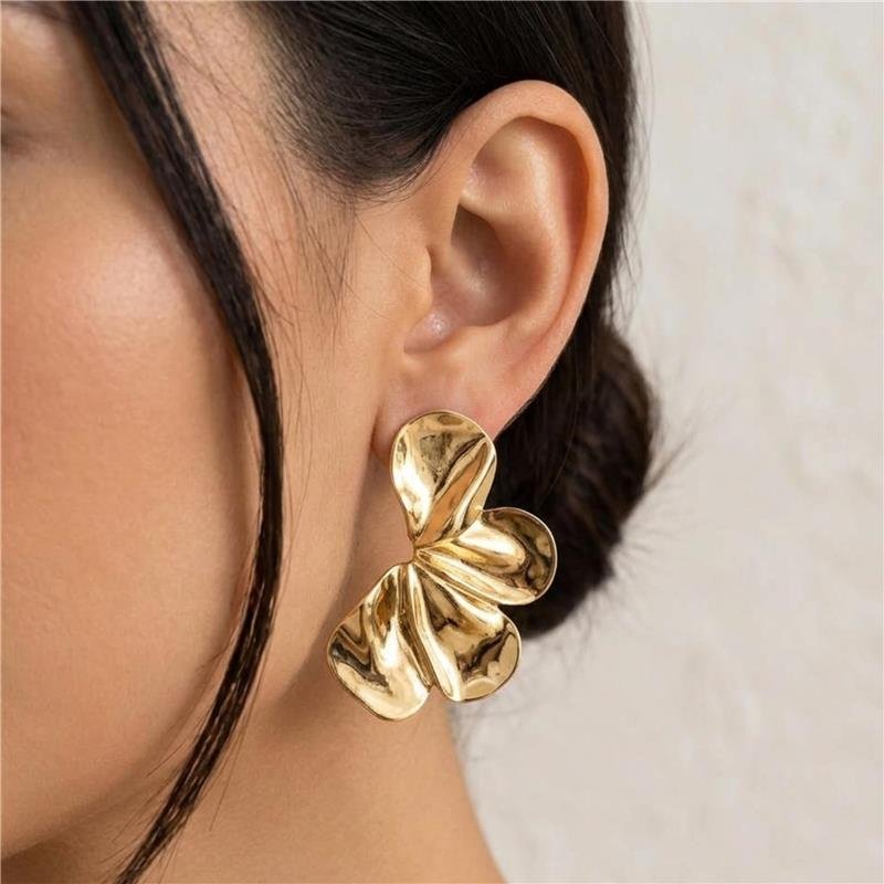 BRINCO MEIA FLOR BANHADO OURO